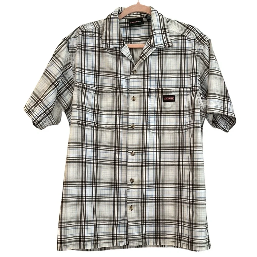 DICKIES GENUINE PLAID SHORT SLEEVE BUTTON DOWN SHIRT MULTICOLORED SIZE MEDIUM